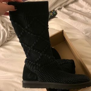 Ugg Classic Argyle Knit size 9 in black
